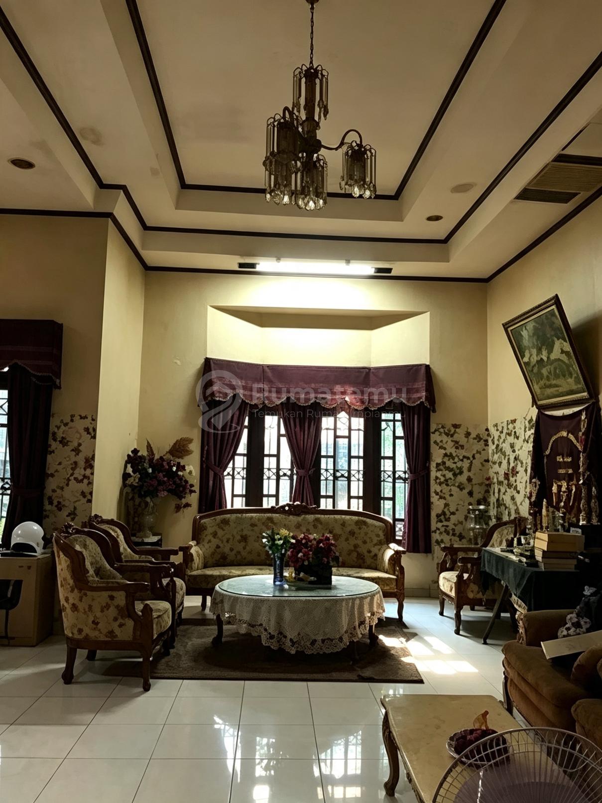 Dijual Rumah Lokasi Strategis Dan Bagus di Pondok Aren