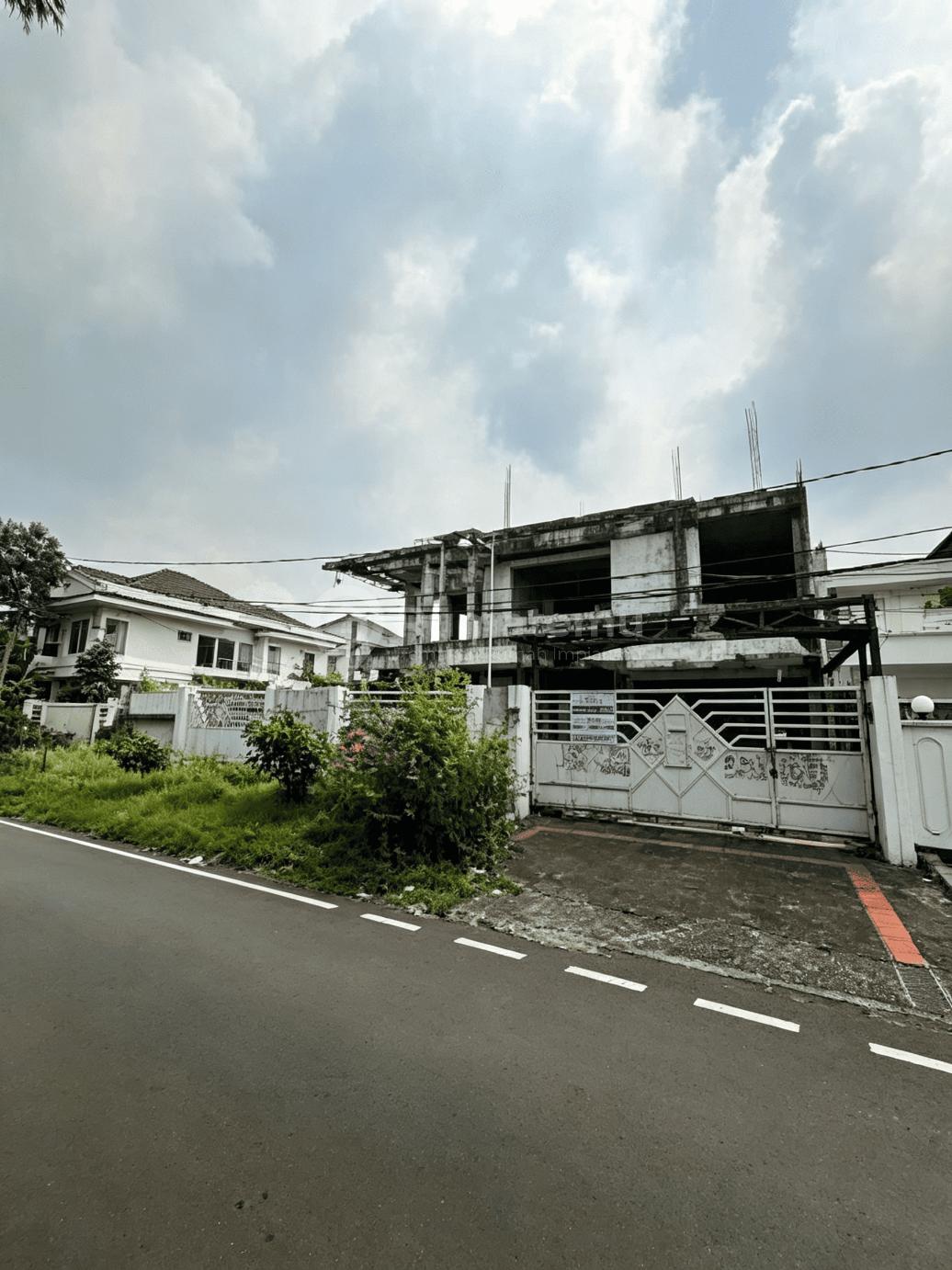 Termurah, Rumah Tua Hitung Tanah di Pondok Indah Jakarta Selatan