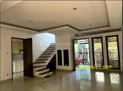 Di Jual Cepat:  Rumah design minimalis modern area Veteran, Bintaro, Jakarta Selatan.