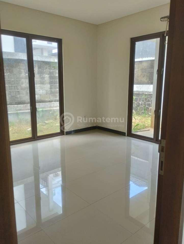 Rumah Siap Huni Cluster Depan Sentul City, Dekat ke Ah Poong