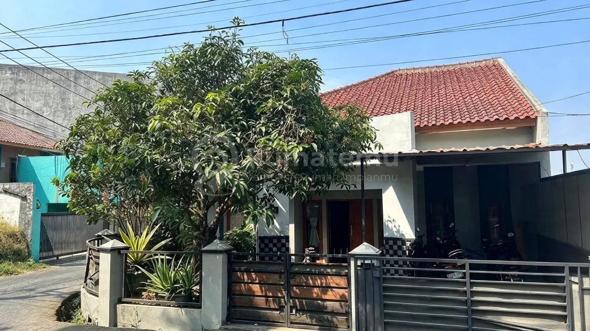 Dijual Atau Disewakan Rumah 4 KT Hook 1.5 Lantai di Cihanjuang Cimahi