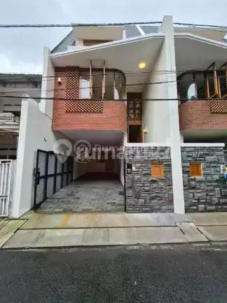 Rumah Baru Design Modern Tropis di Cipinang