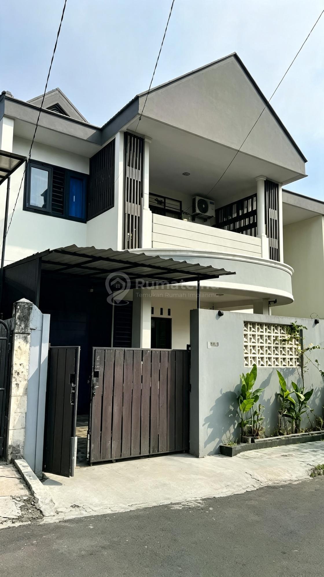 Dijual Rumah Full Furnished di Griya Loka BSD