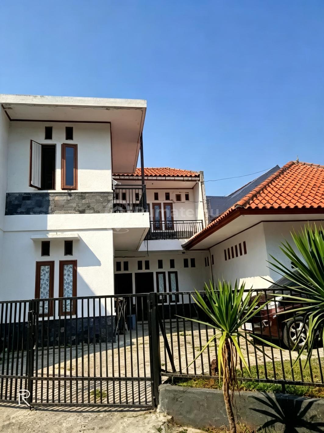 Rumah Kost 8 Kamar Aktif Siap Transaksi Griya Loka BSD