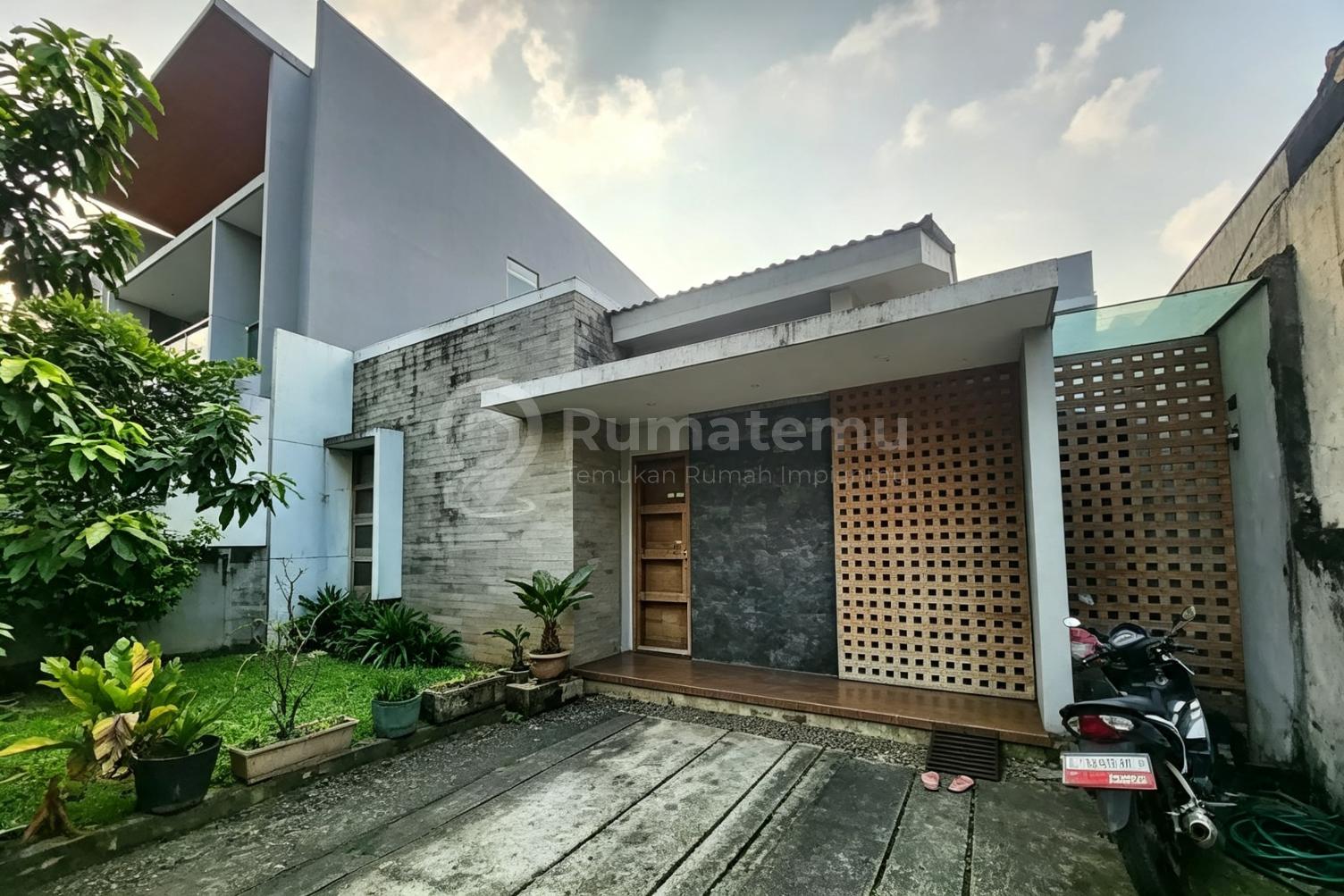 Rumah bisa Cocok untuk Usaha Kost Dll Strategis