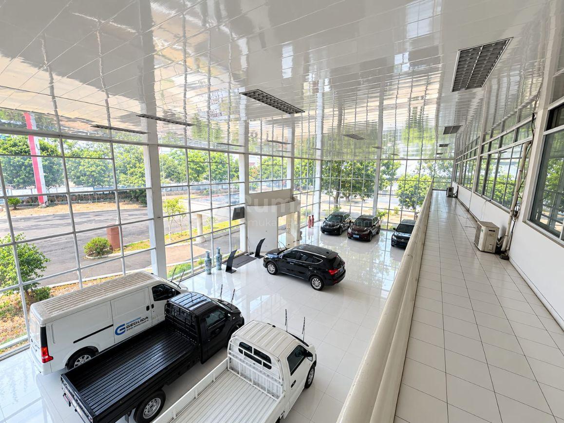 Lokasi Usaha Luas di Bekasi! Ex-Showroom Mobil, LT 1.500 m², LB 1.000 m², Bengkel + 5 Ruang Office