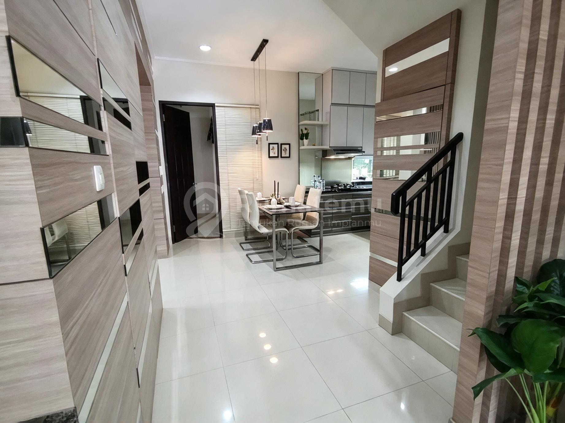 Jual Cepat Rumah Casa Jardin Luas Tanah 239 Meter Posisi Hoek 2 Lantai Full Furnished