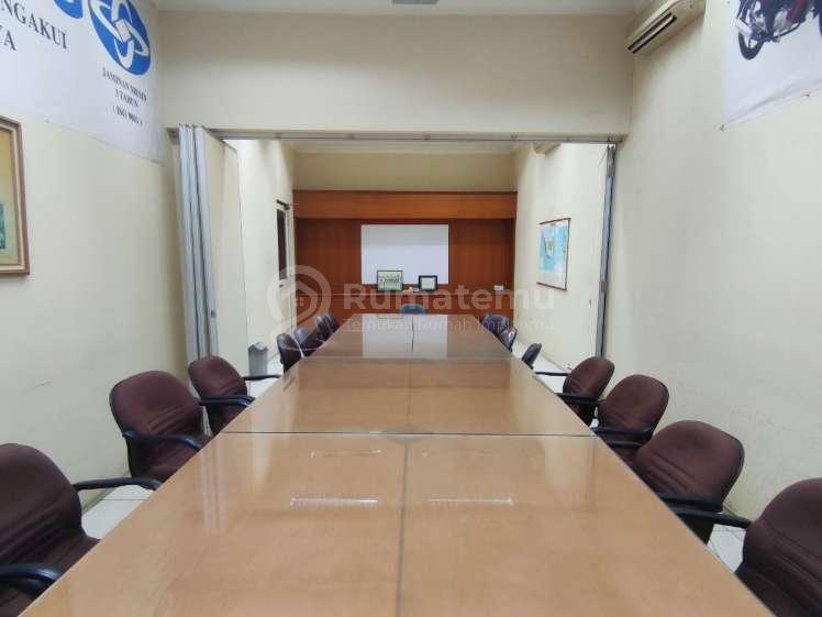GEDUNG KANTOR SURYOPRANOTO EKS SHOWROOM LOKASI STRATEGIS PETOJO JAKARTA PUSAT