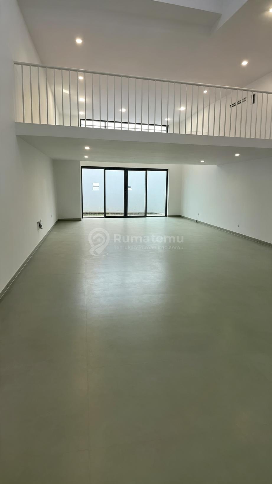 Joglo, Jakarta Barat, Rumah Baru, Siap Huni, Hadap Timur