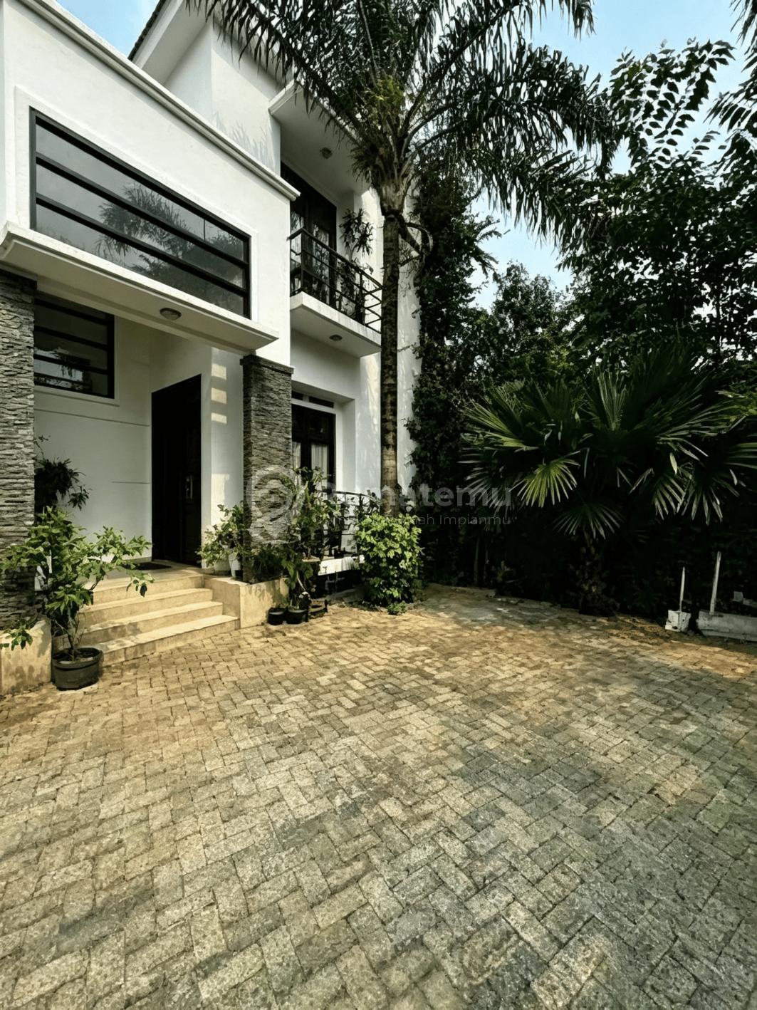 Rumah Private Pool Berlian Cilandak Jaksel
