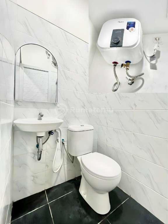 Jual cepat butuh uang banget rumah kost eksklusif di Tomang, Grogol Petamburan, Jakarta Barat