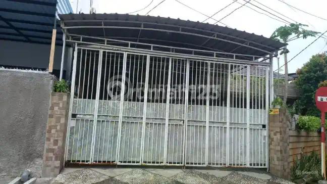 Bisnis Kos-Kosan Tomang! 22 Kamar + Rumah Tinggal, Dekat Kampus Trisakti/Untar, Jual 10M!