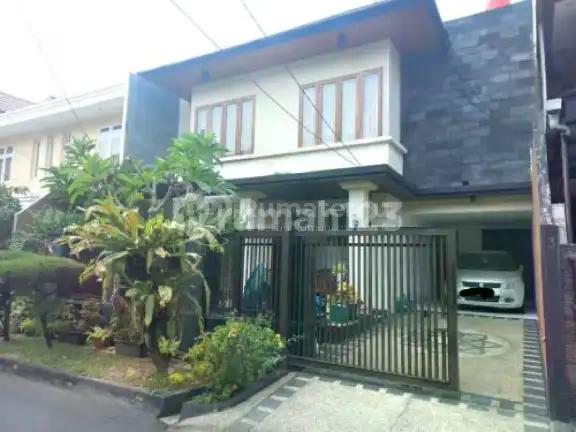 Dijual Rumah Bergaya Tropis di Pondok Indah Kebayoran Lama Jakarta Selatan