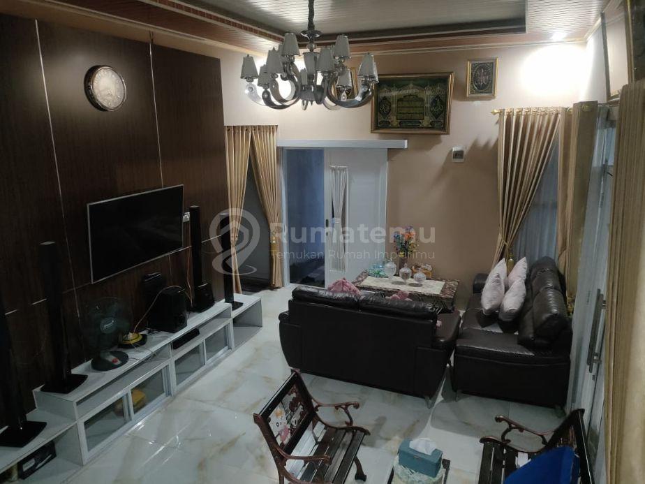 Rumah posisi hoek Siap Huni di bulevard hijau Bekasi harapan indah