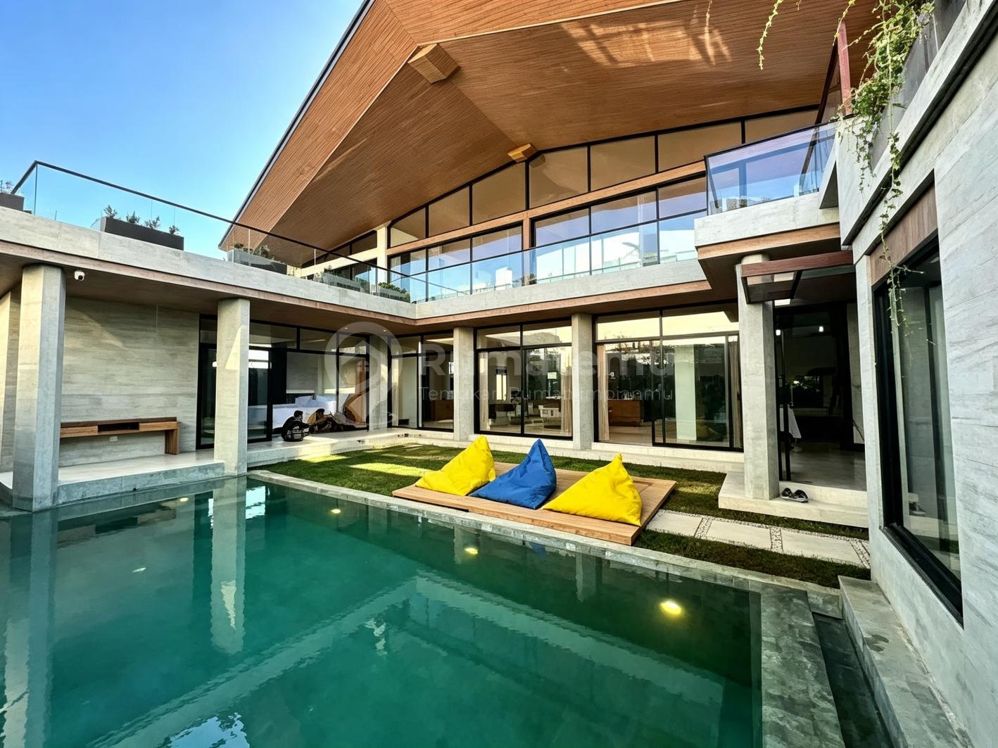 Beautyfull 5 B R Villa In Sanur Bali