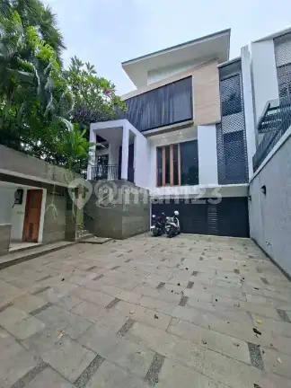 Kuningan - Jaya Mandala Jakarta [Rumah]: 2Lt-Swimming Pool-Garden