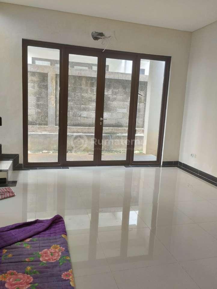 Rumah Siap Huni Cluster Depan Sentul City, Dekat ke Ah Poong