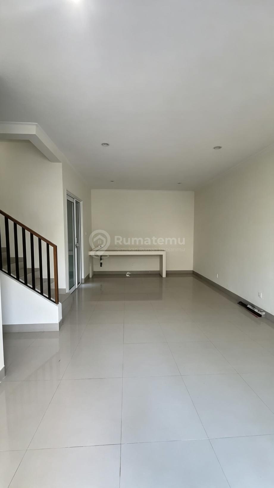 Dijual Rumah Di Agnesi Raya, Gading Serpong, Rumah Baru