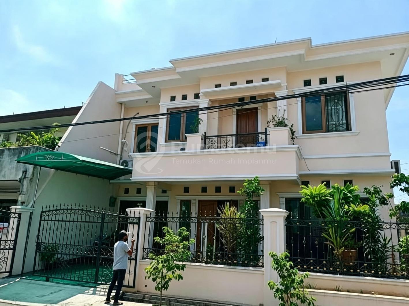 Dijual rumah cantik inlcude furnish yg ada di Perum Duta Indah, Jatimakmur, Pondok Gede