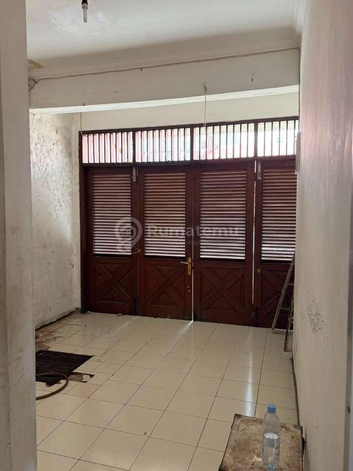 Jual Rumah di Patal Senayan, Grogol Utara, Kebayoran Lama, Jakarta Selatan