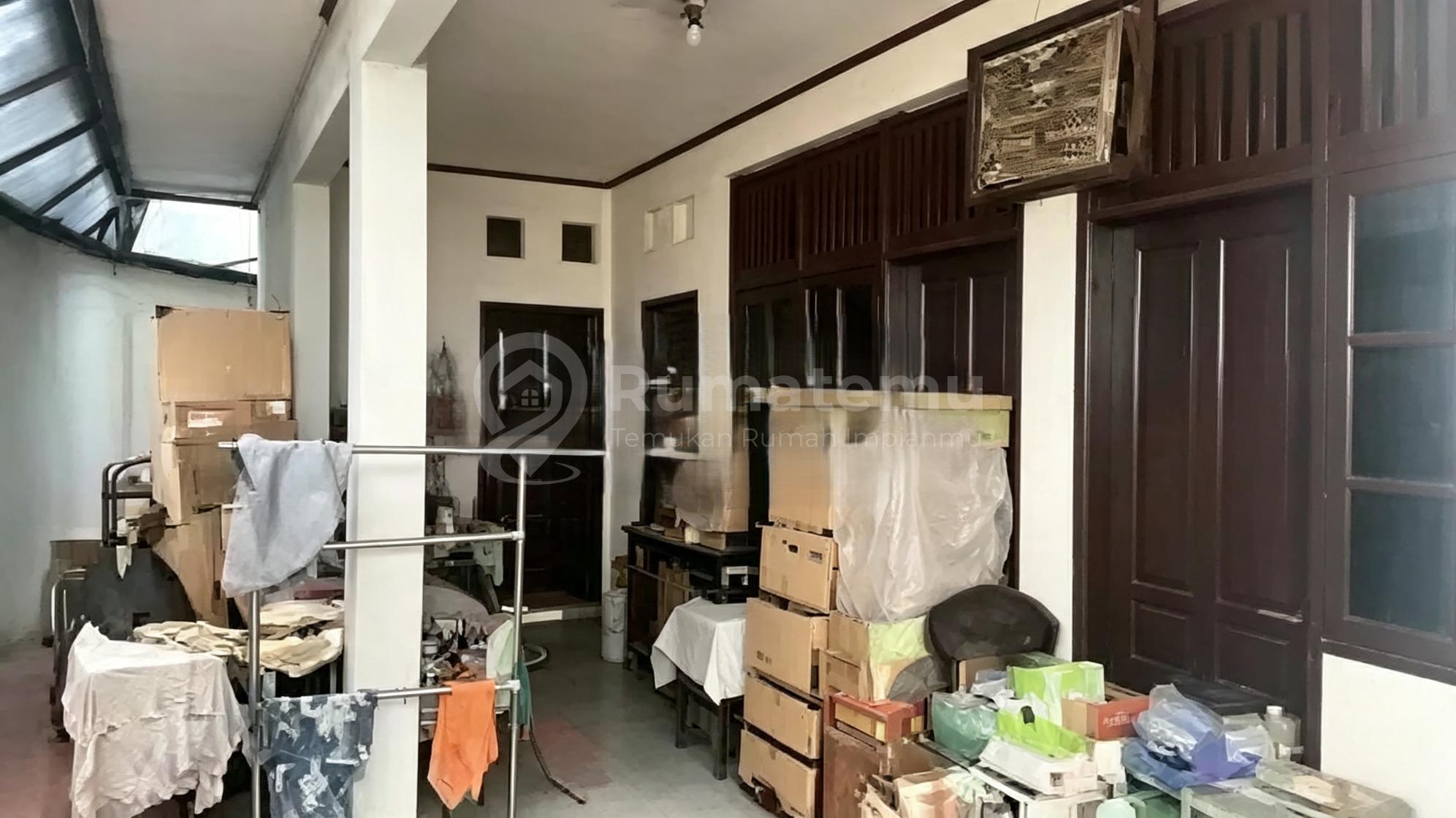 Rumah Besar Siap Huni Bintaro Jaya