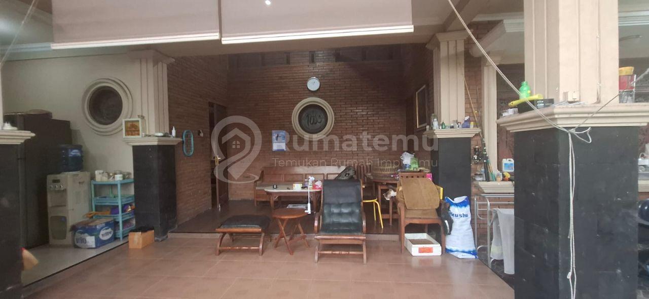 Dijual Rumah Estetik  Gebyog kayu Jati di Jangli Semarang 