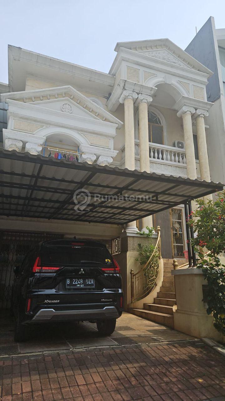 Rumah SHM Dengan Halaman Belakang Luas Di Cluster Rome PIK