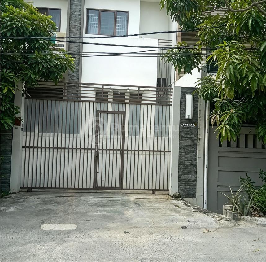 Dijual Rumah Lokasi Di Taman Palem Lestari Cengkareng Jakarta Barat.