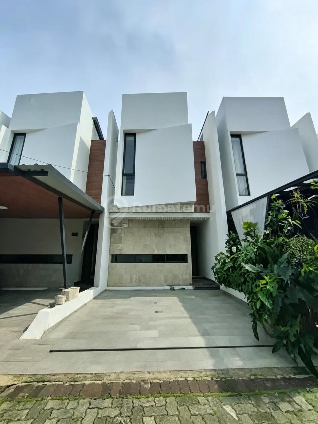 Rumah Siap Huni Dalam Mini Cluster di Pondok Kelapa