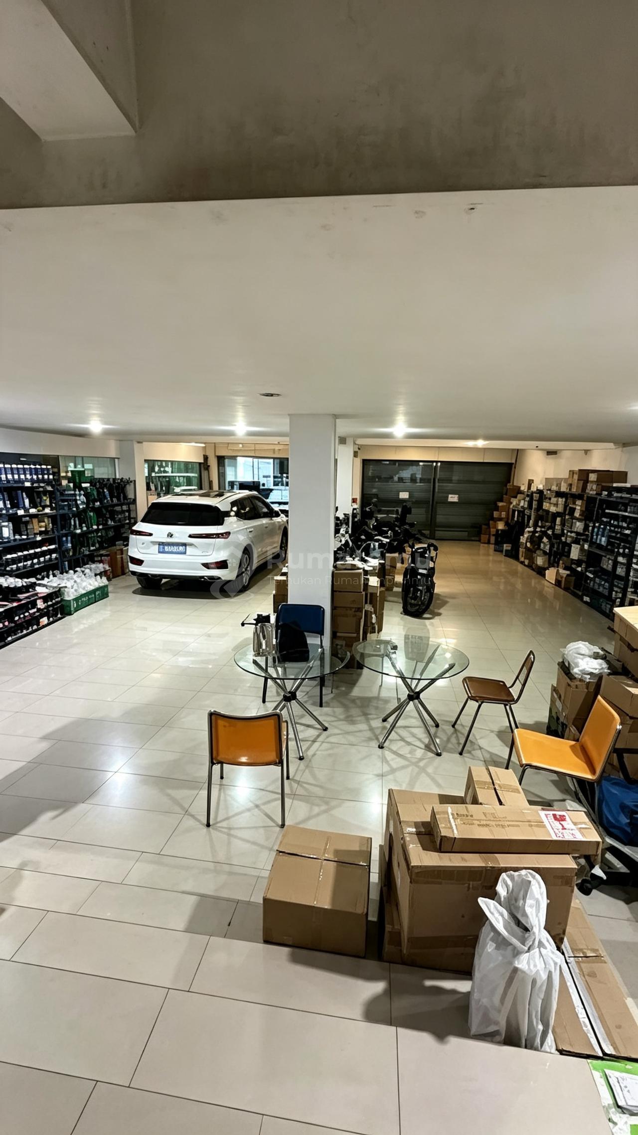 Disewakan Ruko Gandeng Pinggir Jalan Serpong