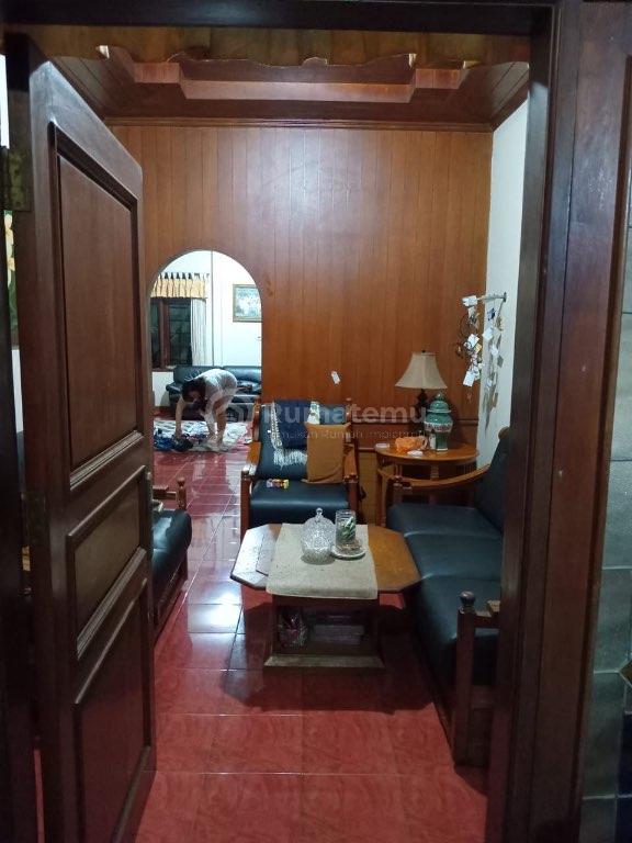 DIJUAL — RUMAH 3 LANTAI STRATEGIS PINGGIR JALAN RAYA PAGARSIH BARAT, BANDUNG