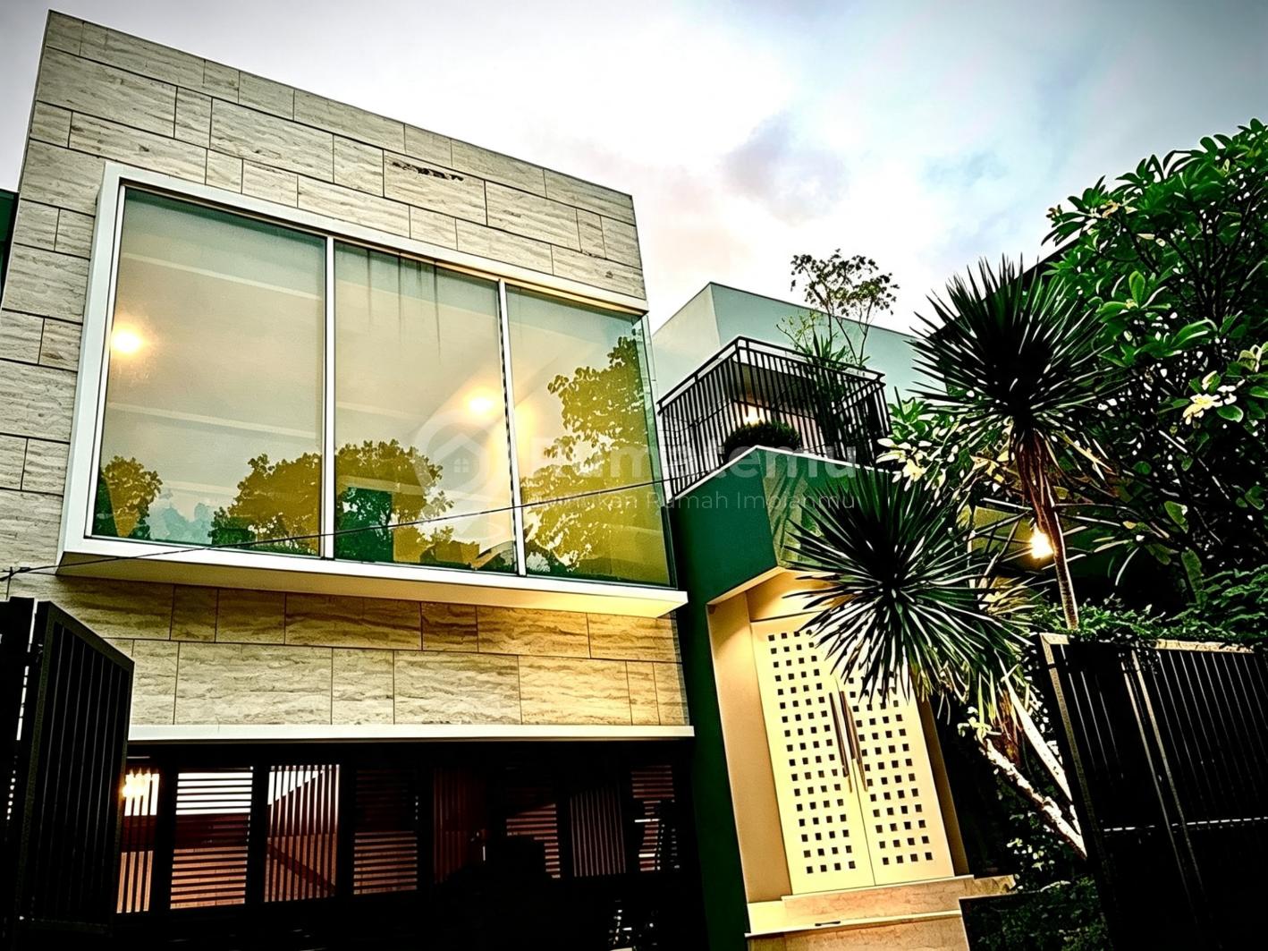 Dijual rumah komplek Akses jalan 2 mobil lebih di area Antasari, Cipete Utara, Jakarta