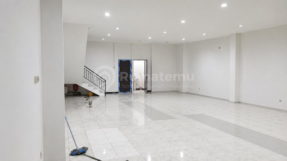 Dijual dan disewakan ruko gandeng di Kali Malang, Kayuringin Jaya, Bekasi Selatan, Kota Bekasi