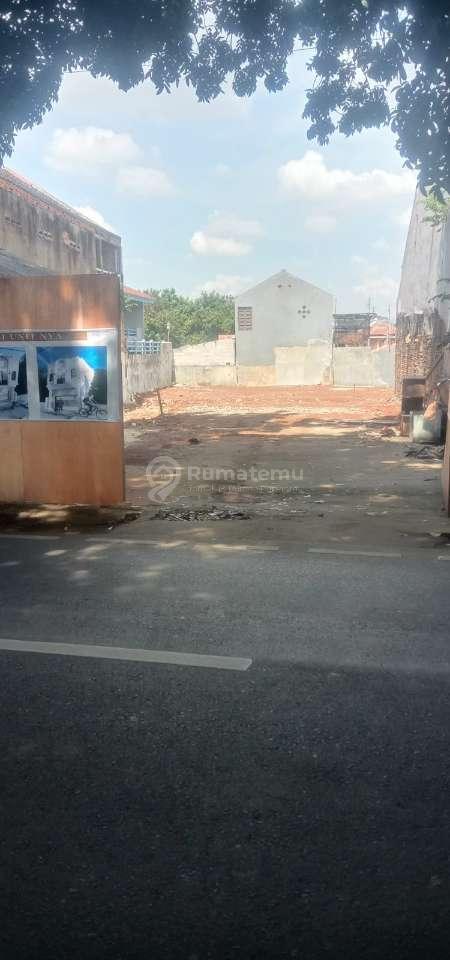 Tanah kavling siap bangun di pinggir jalan raya lubang buaya jakarta timur