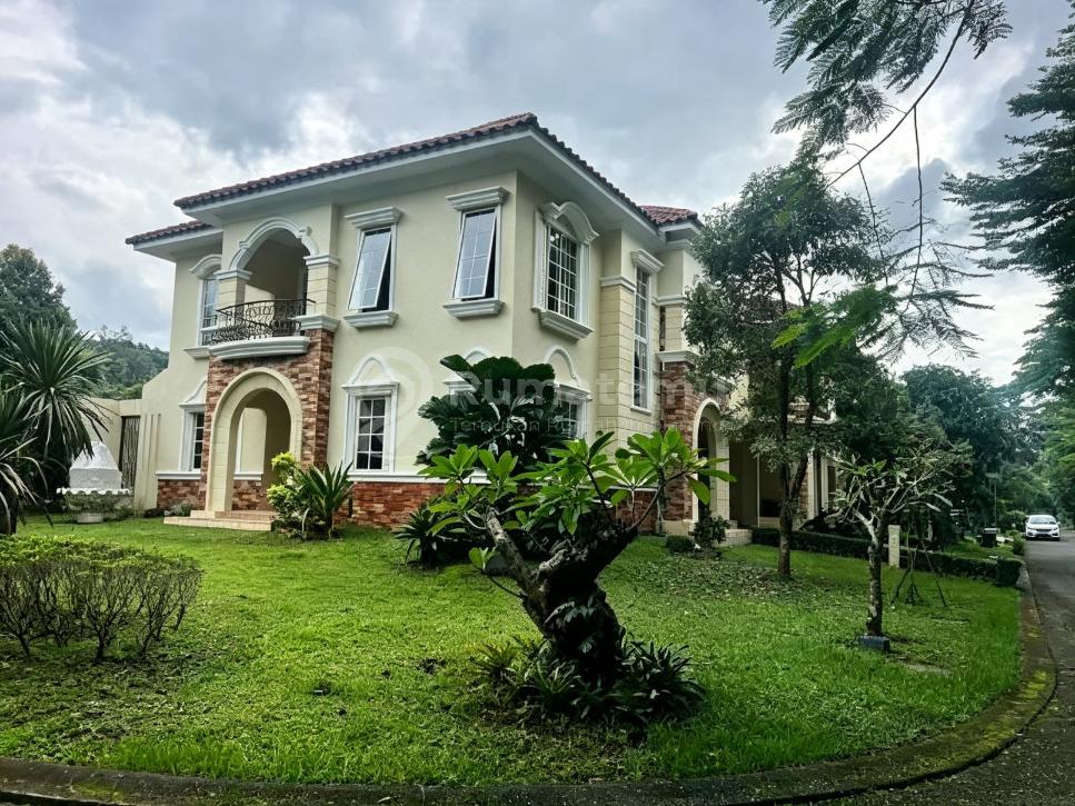 Dijual Rumah Bergaya American Style di The Green BSD