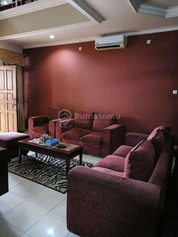 Jual rumah dalam komplek di minimalis siap huni di Area Scbd, Senayan