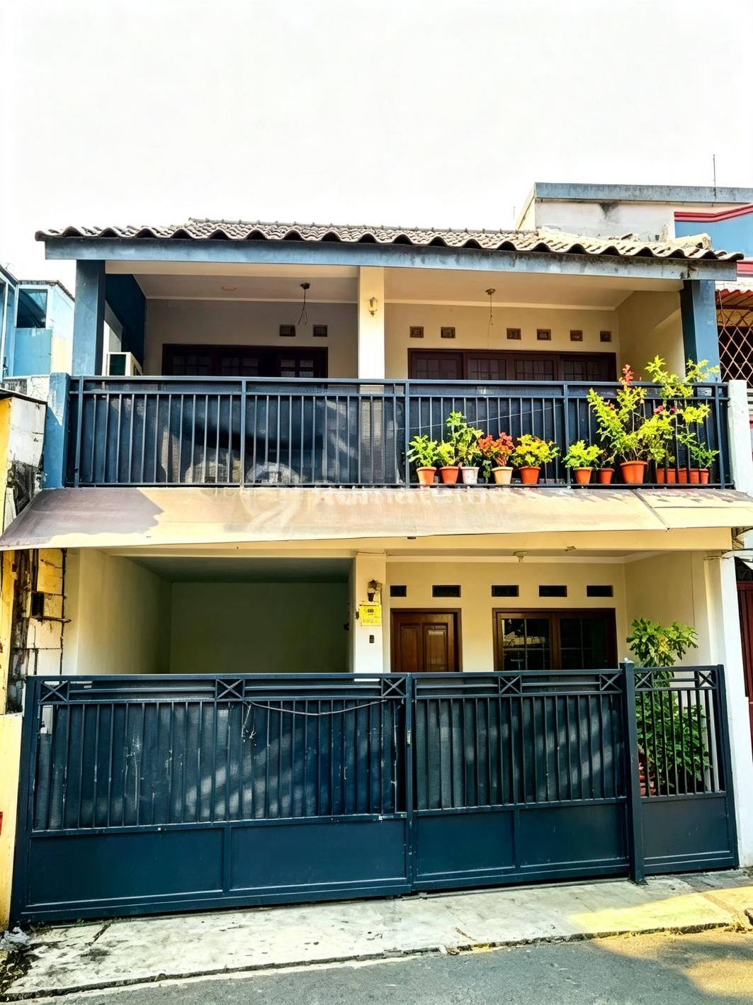 Rumah Secondary di Kebayoran Lama Jakarta Selatan