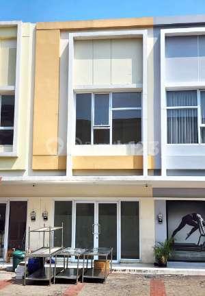 Di Sewakan Ruko Pisa Grande Paramount Gading Serpong