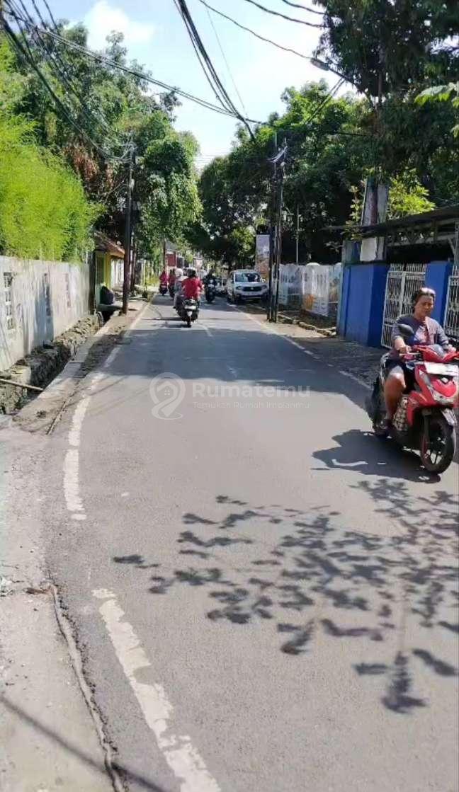 Dijual Rumah Bagus 2lantai Strategis Pinggir Jalan Raya Utama diwilayah Condet, Jaktim 