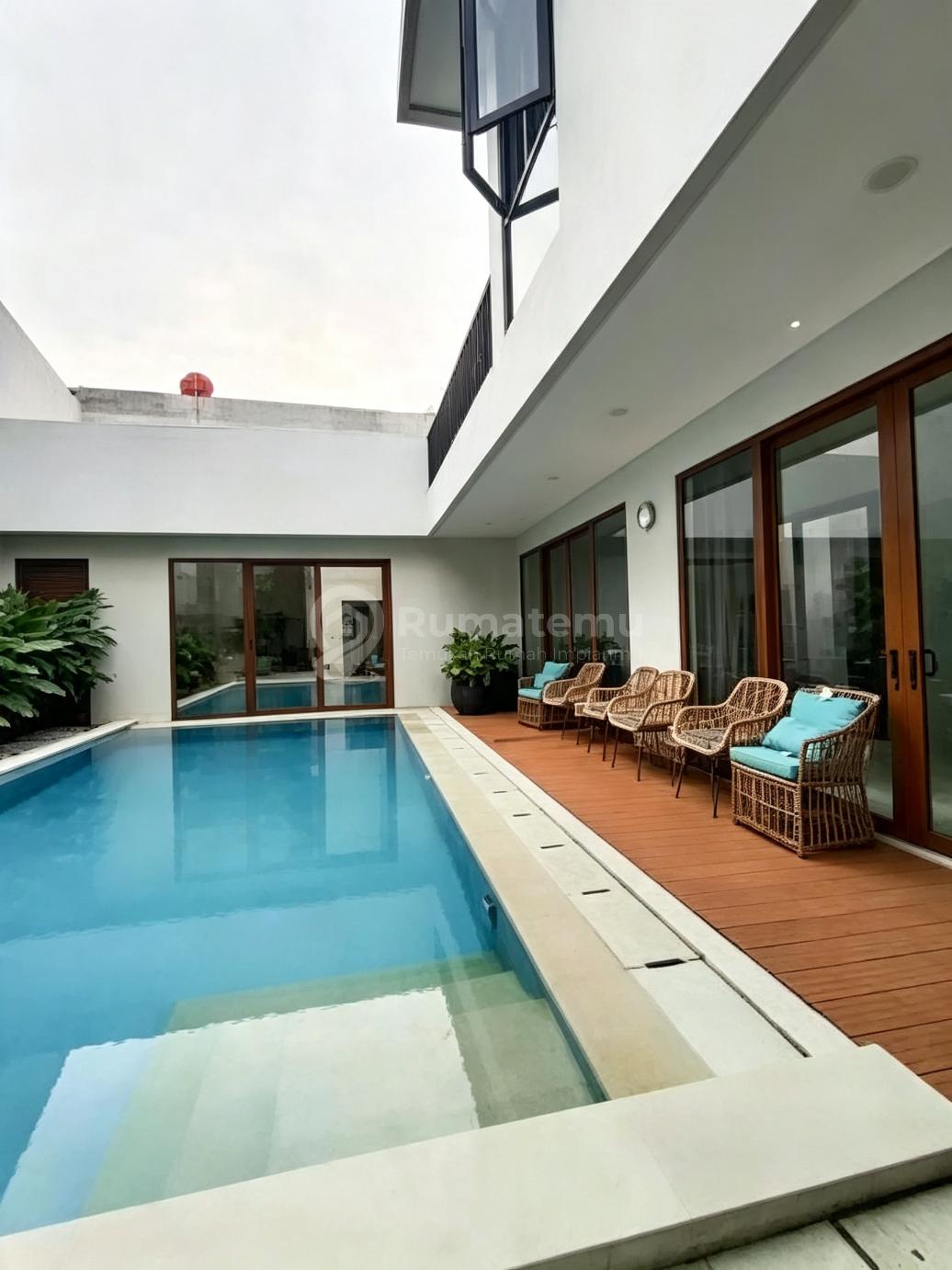 Dijual Rumah Mewah Lingkungan Nyaman Bangunan Baru