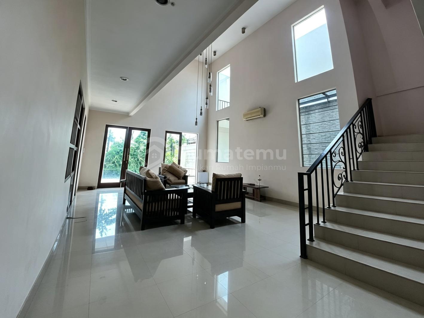 Jual dan sewa rumah minimalis di dalam komplek di Kemang, Bangka, Mampang Prapatan, Jakarta