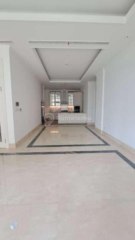 Dijual dan disewakan Apartemen Semi Furnish Le Parc private lift
