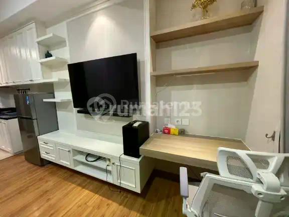 Dijual Unit Studio di Sudirman Hill Residences, Semi Furnished