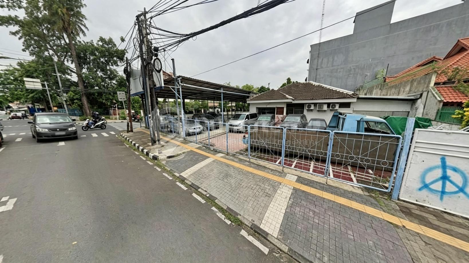 Disewakan tanah dan bangunan Area komersial di Cempaka Putih Barat, Jakarta