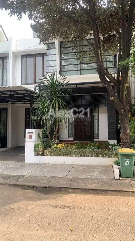 Rumah dijual cepat lokasi sangat strategis di Emerald Residance Bintaro jaya sektor 9