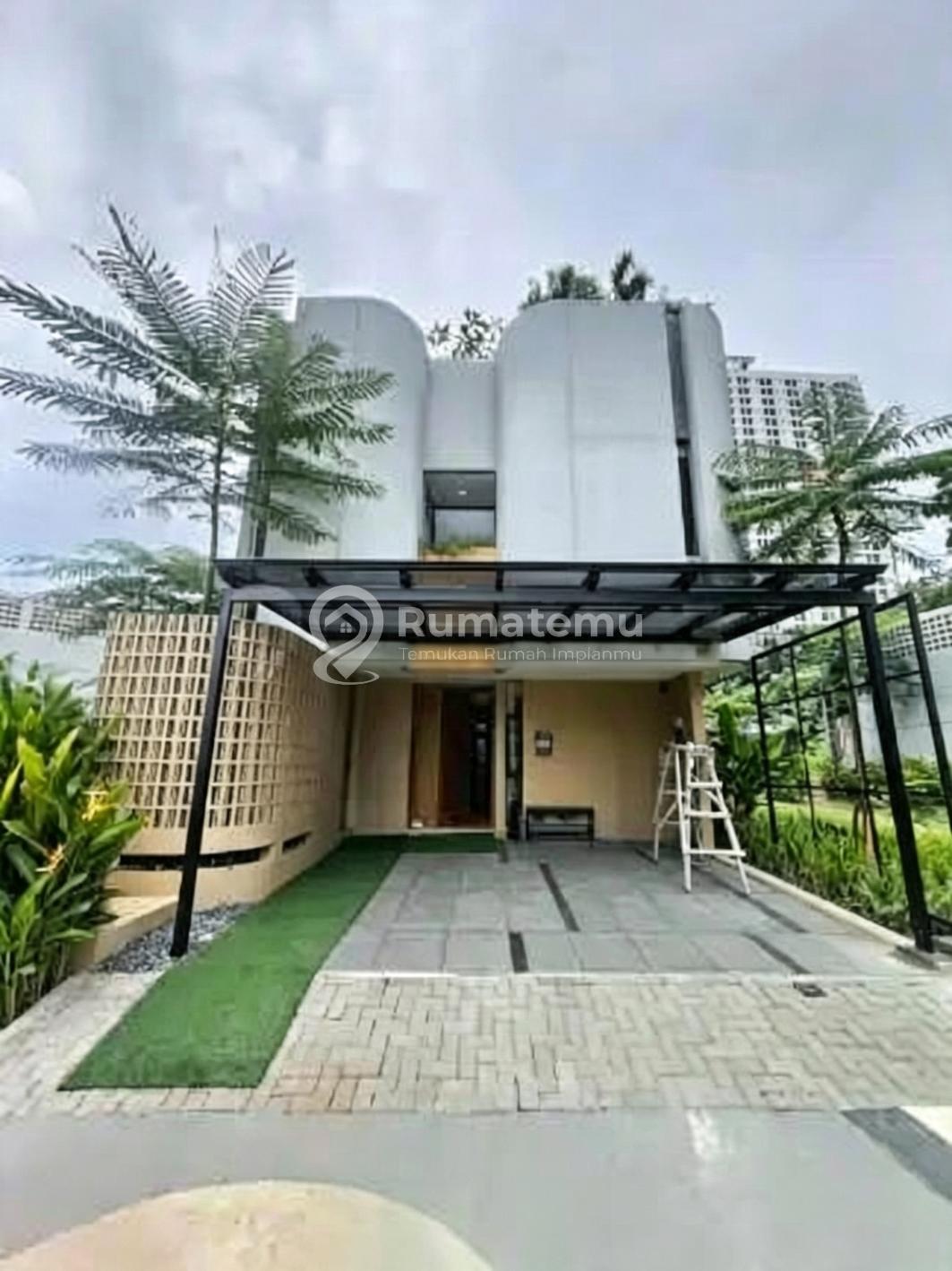 Dijual Rumah 3 Lantai di Bsd, Tangerang