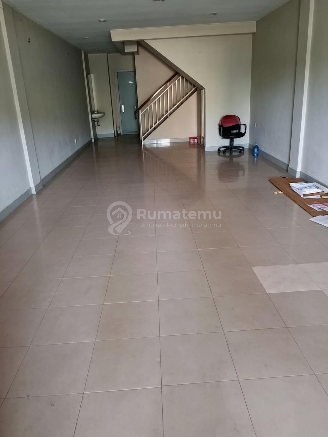 Ruko 3 Lantai Boulevard Timur Kelapa Gading SHM