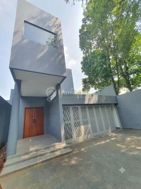 Rumah Modern Siap Huni di Cilandak