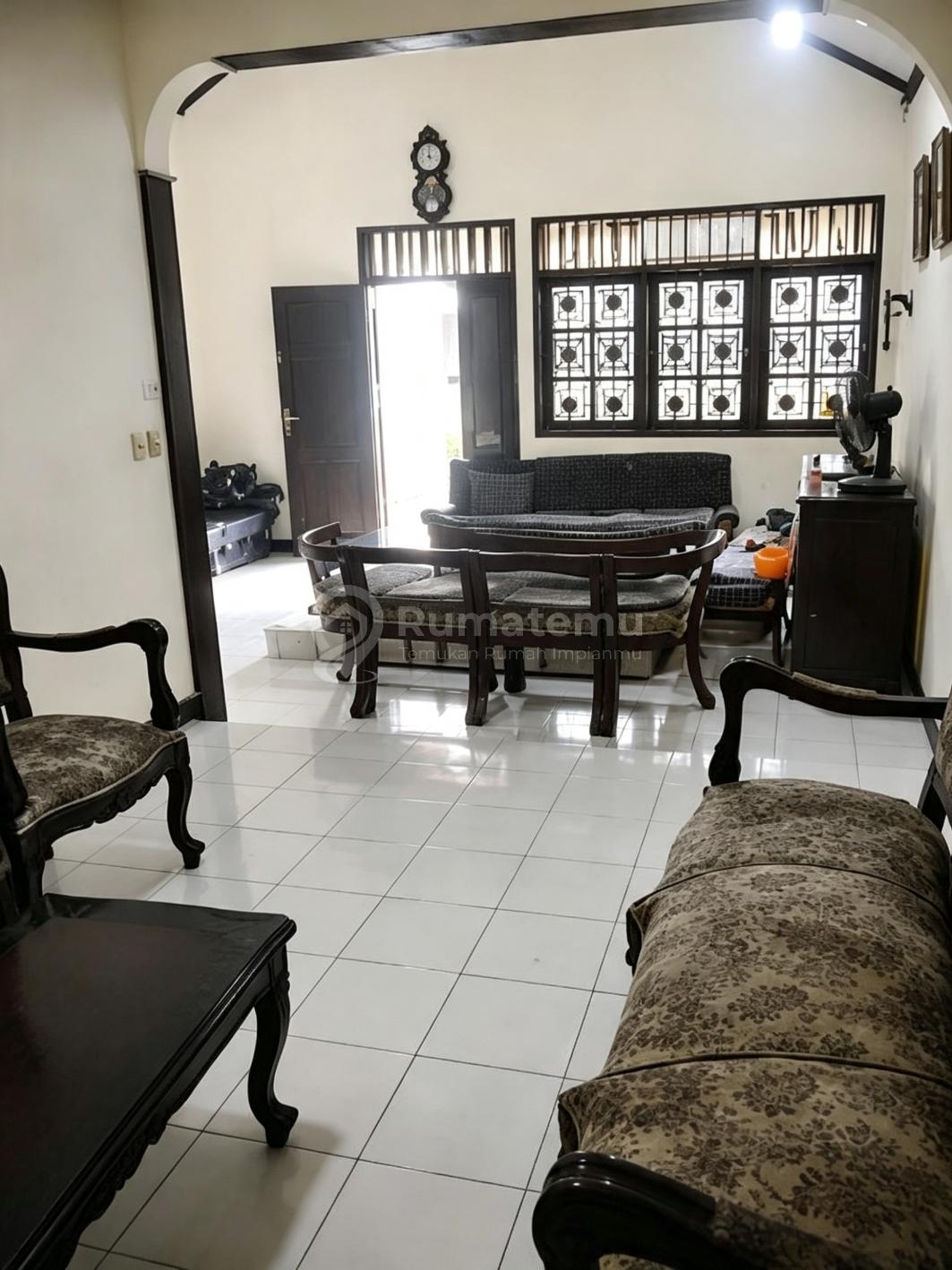 Rumah Pribadi 2 lantai tempat strategis di Sebrang Mall Kota Kasablanka Palbatu Menteng Dalam