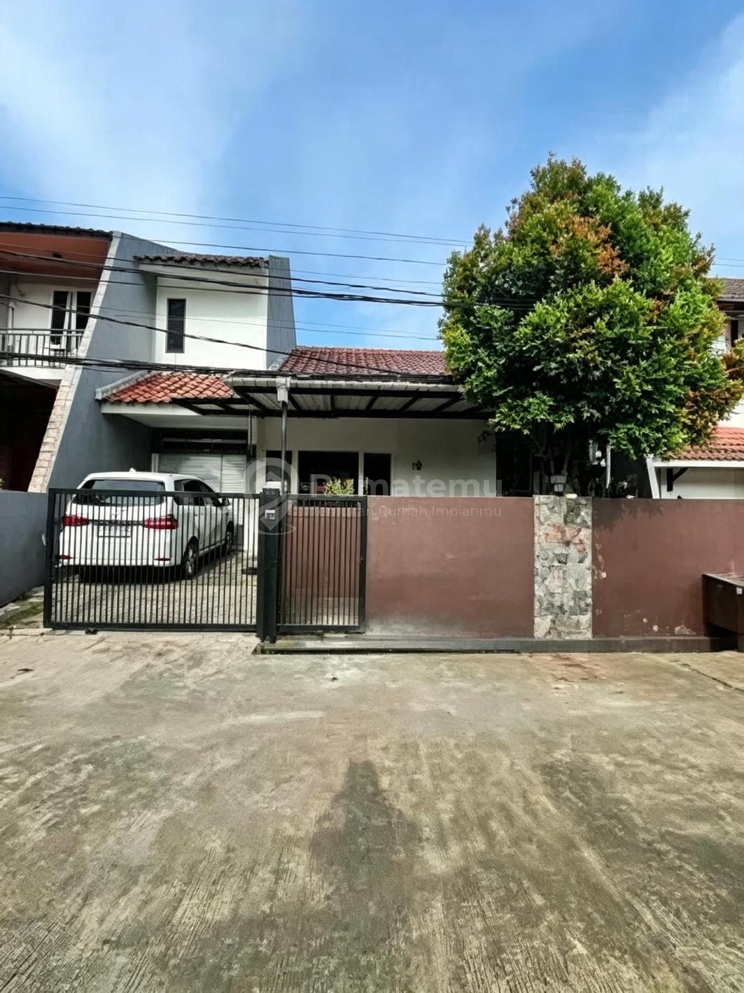 Rumah Bagus Siap Huni Dalam Komplek Jatibening Pondok Gede Bekasi